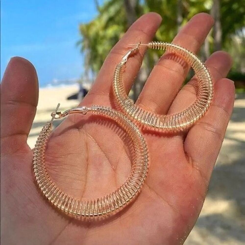 BOUTIQUE Coiled Spring Hoop Earrings Women OS Gold NEW Textured Ribbed Statement